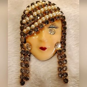 🚫SOLD🚫Vtg Art Deco Flapper Rhinestone & Pearl Face Brooch Pin